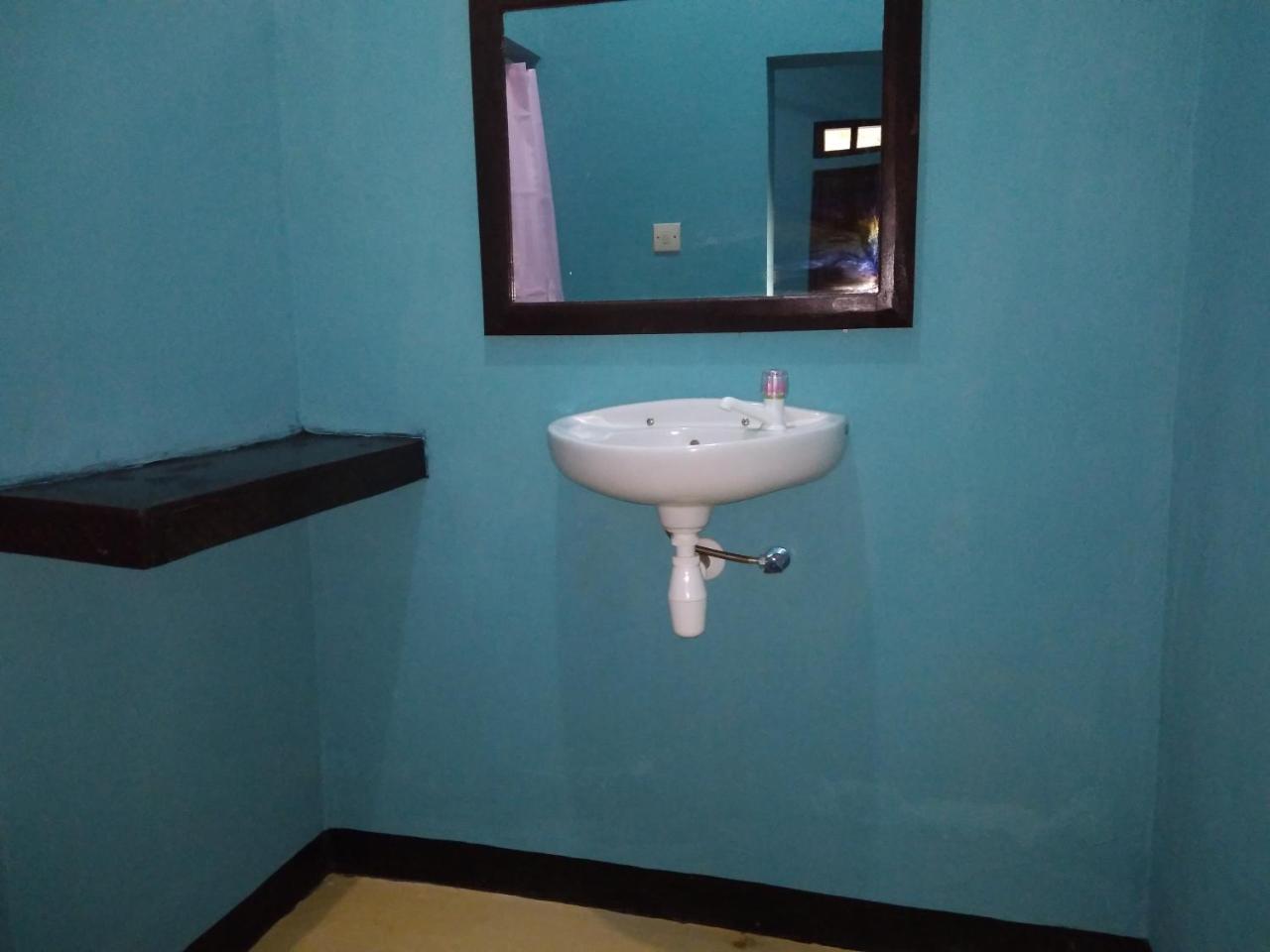 Anjani Homestay Kuta  Luaran gambar